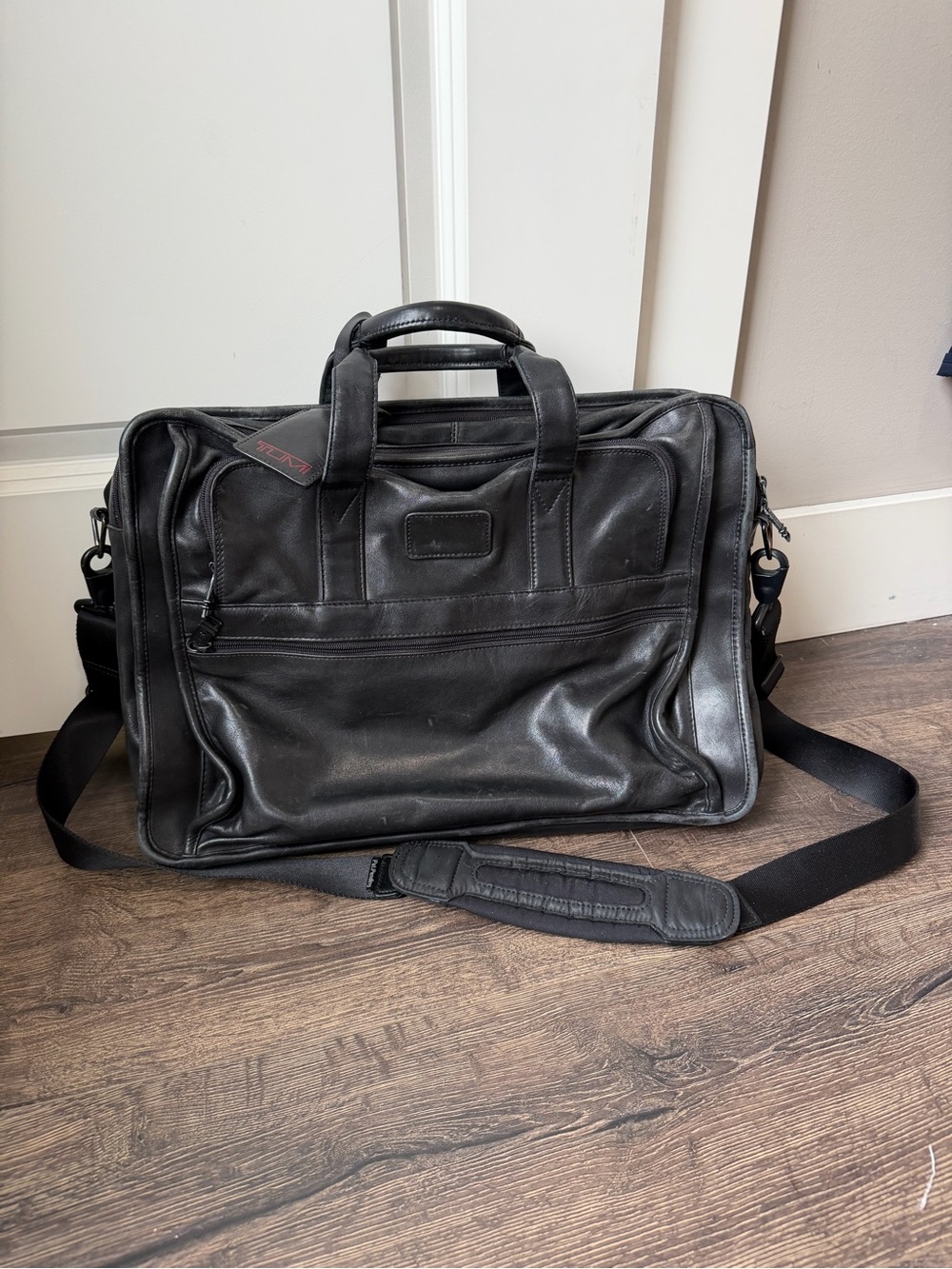 TUMI Black Leather Men’s Briefcase Shoulder Bag